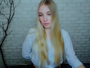 See _snow_queen__ online Now @ camswhore.com