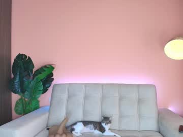 See Almacastillo2 online Now @ camswhore.com