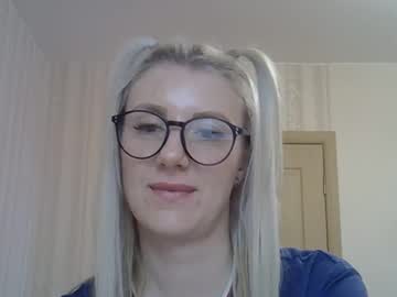 See Carry_341 online Now @ camswhore.com