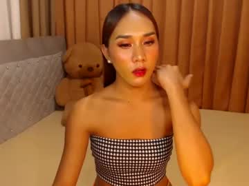 See Ellats_18 online Now @ camswhore.com