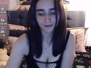 See Elowen_halley1 online Now @ camswhore.com