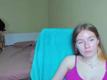 See Emilyy____ online Now @ camswhore.com