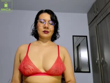 See Eva_rain01 online Now @ camswhore.com