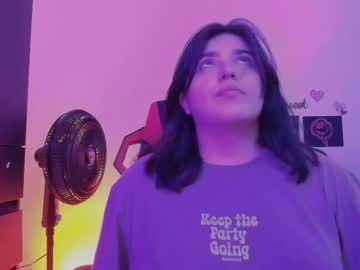 See Jessicared18 online Now @ camswhore.com