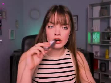 See Kiki_swan online Now @ camswhore.com