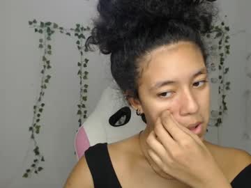 See Ley_blus1 online Now @ camswhore.com
