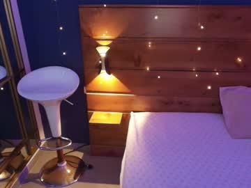 See Mahia_queen online Now @ camswhore.com