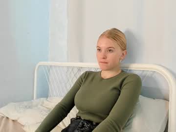 See Merylbossom online Now @ camswhore.com