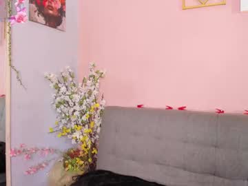 See Nini_martinii online Now @ camswhore.com