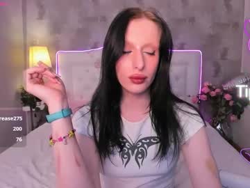 See Queenmcg online Now @ camswhore.com