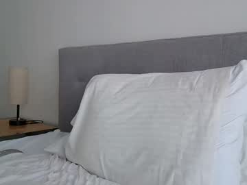 See Sensualalien online Now @ camswhore.com