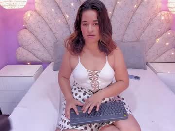 See Vicky_noir online Now @ camswhore.com