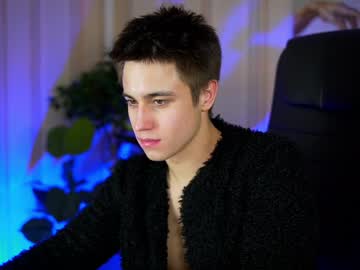 See Yan_leen online Now @ camswhore.com