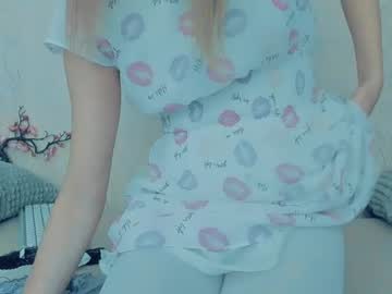 See Your_caramelka online Now @ camswhore.com